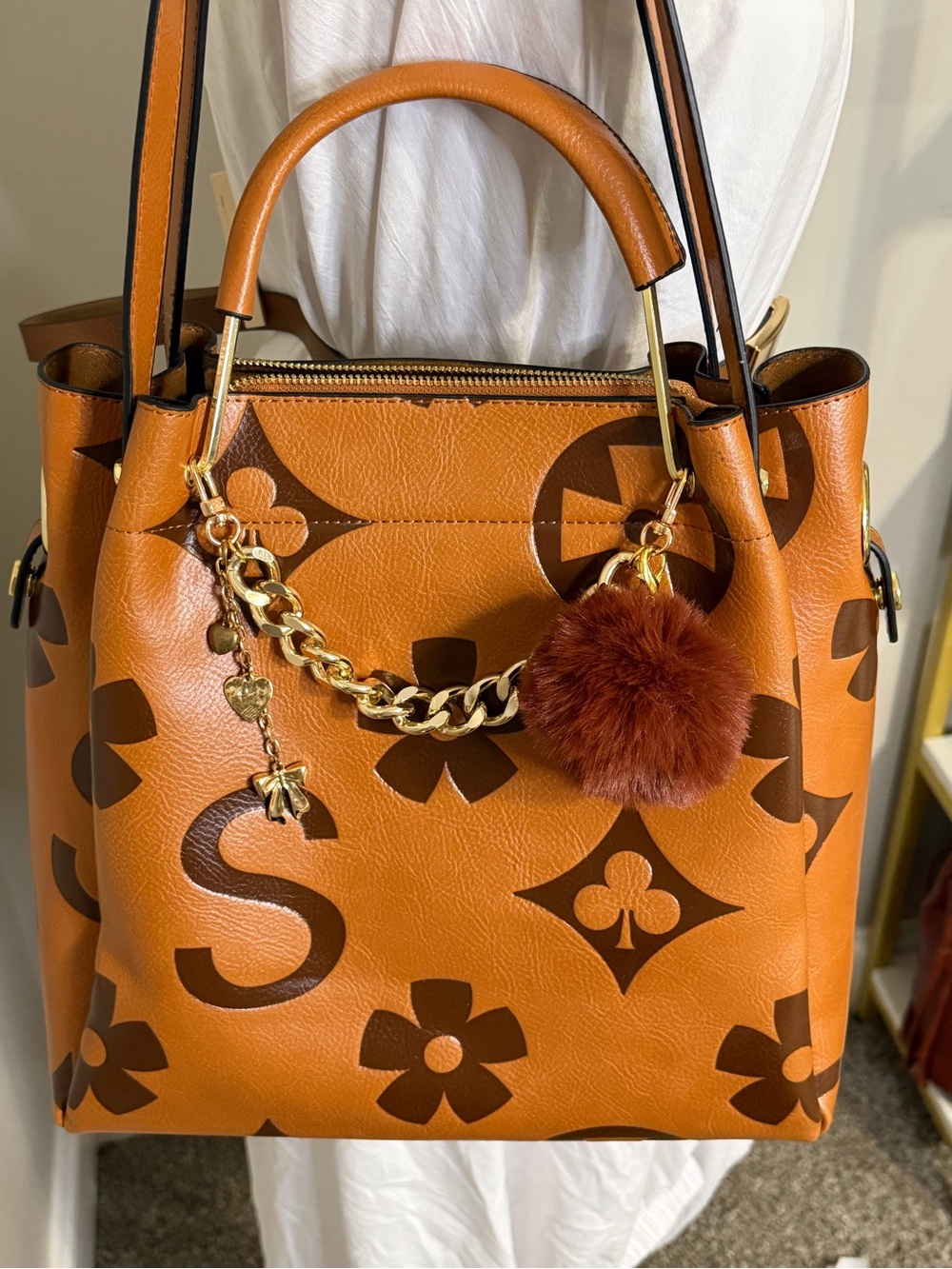 NWOT Travistar Floral Embossed Faux Leather Bucket Tote (Brown) - Picture 7 of 16